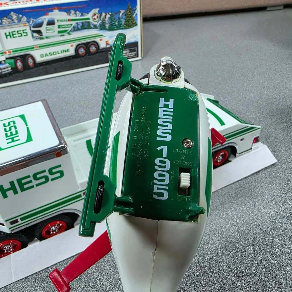 Hess Toy Truck and Helicopter 2001 White Green Collectible READ
